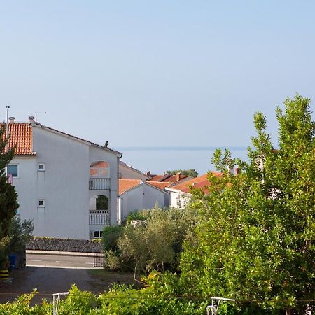 Apartments Petra Krk Town Eksteriør bilde